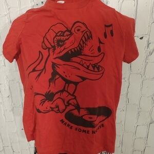 Old Navy Kids Dino DJ  "Make Some Noise" Tee M(8)